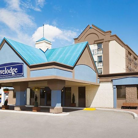 Travelodge Calgary Macleod Trail Exterior photo